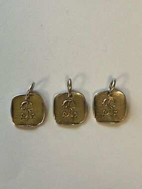 NWOT. Waxing Poetic Sterling Silver ‘R’ Initial Charms (1)